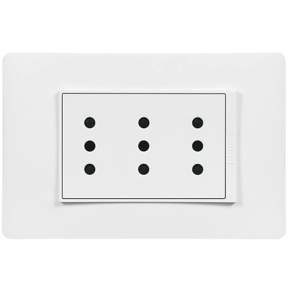Enchufe triple 10A BTICINO Luzica