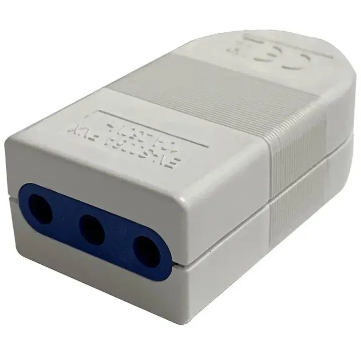 Enchufe volante hembra 10A 2P+T Blanco FNX