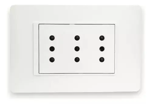 Enchufe triple 10A BTICINO Luzica
